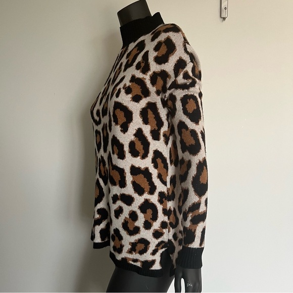 ⚪️ 🐑 SAKS FIFTH AVENUE/ CASHMERE WOOL BLEND CHEETAH PRINT MOCK NECK SWEATER - Picture 5 of 8